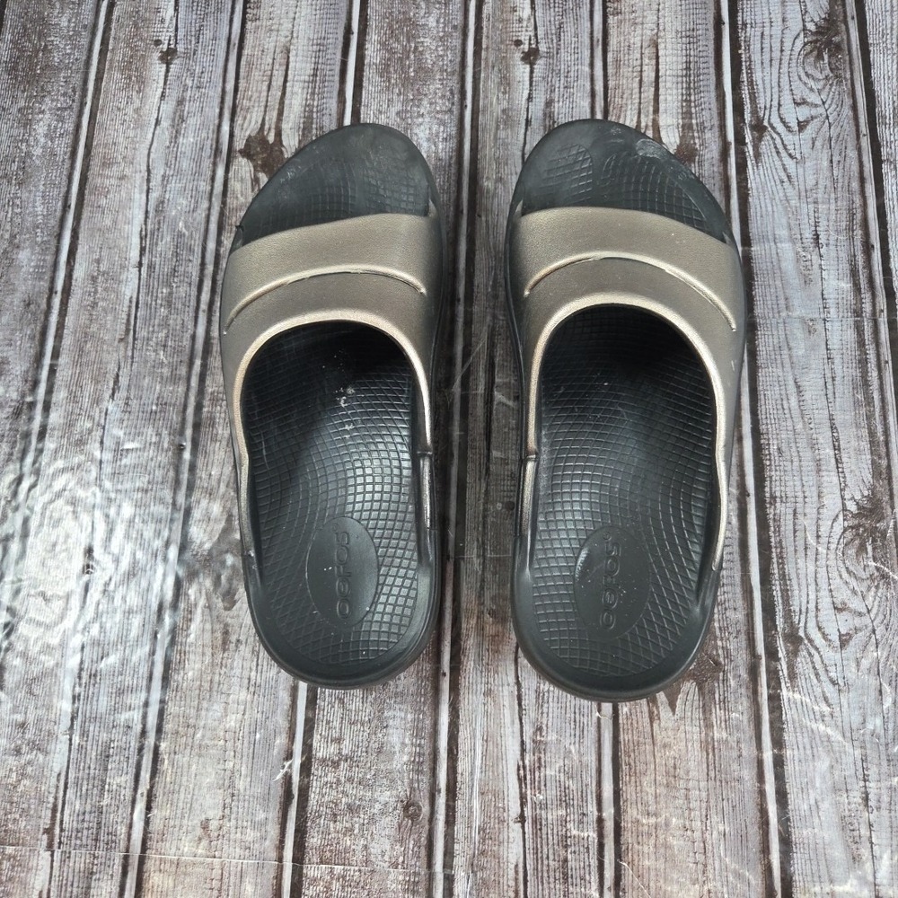 Unisex Oofos OOahh Gold Black Rubber Comfort Slide Sandals Size Mens 6 Womens 8 - Picture 6 of 8